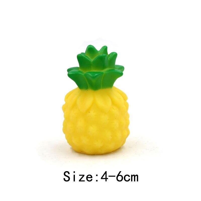 petit ananas anti stress jaune de 4 cm de largeur et de 6 cm en hauteur 